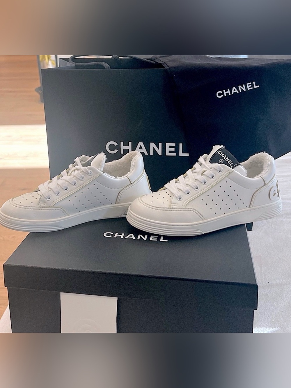 AUTHENTICATED CHANEL Calfskin Sneakers Trainers Unisex Logo Sport Shoes